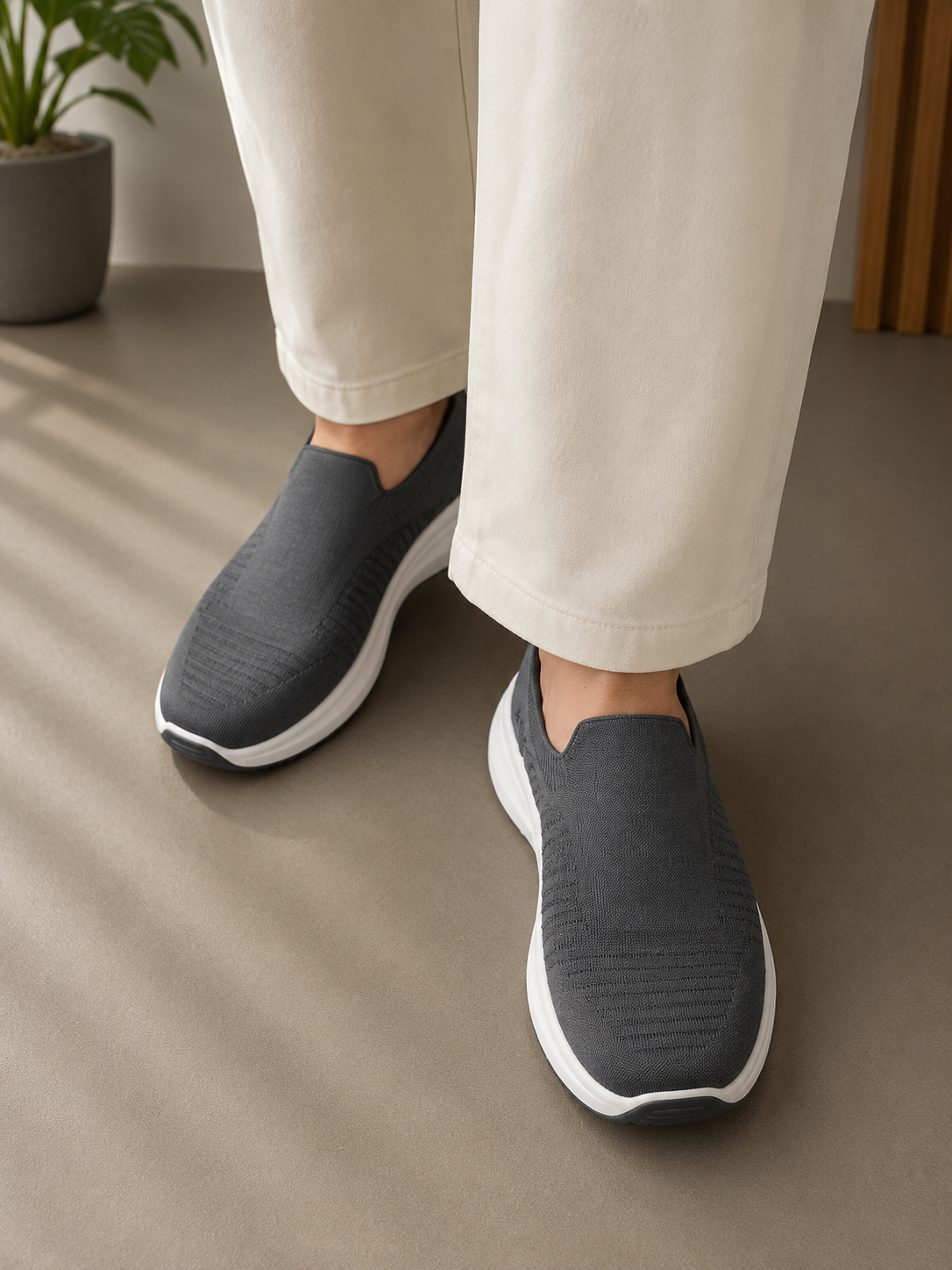 Men's Lightweight Slip-On Walking Shoes – Grey